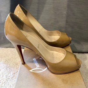 Christian Louboutin Very Prive 38 Camel Patent